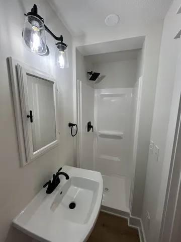 $419,800 | 1047 New Deal Potts Road, Cottontown, TN 37048