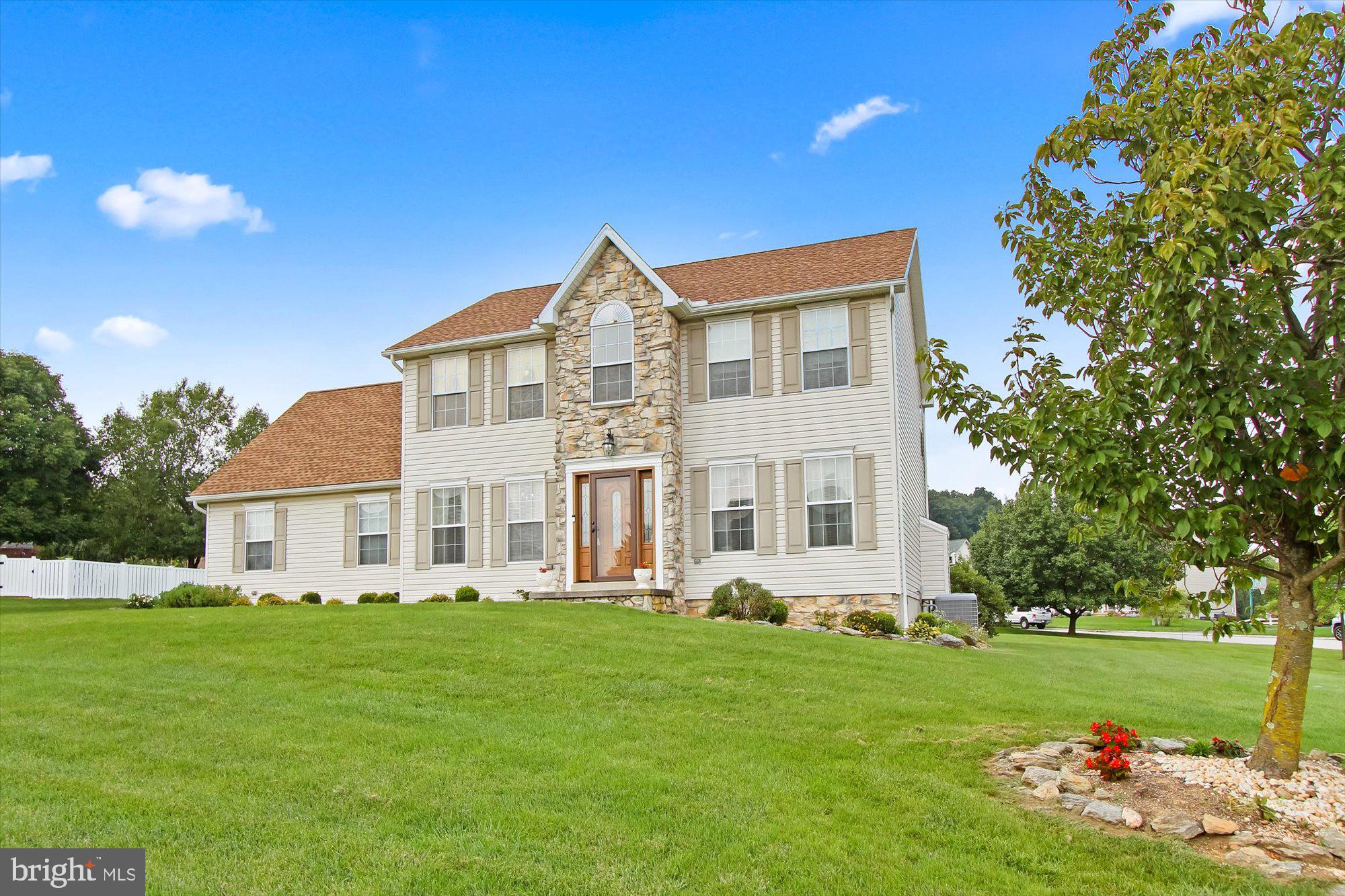 238 Runningboard Road Stewartstown, PA 17363 - Photo 2 of 37 Gallery Image 2