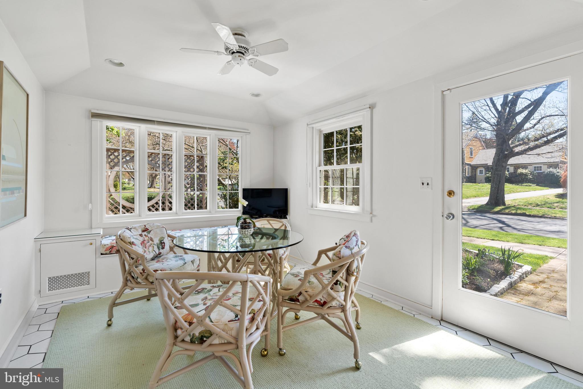 129 School Road Wilmington, DE 19803 - Photo 16 of 53 Breakfast room with entrance to brick patio