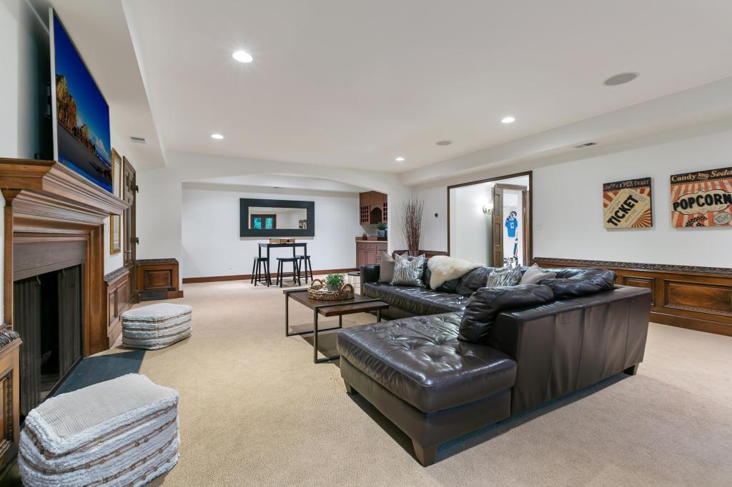 410 Highcroft Road Wayzata, MN 55391 - Photo 18 of 32