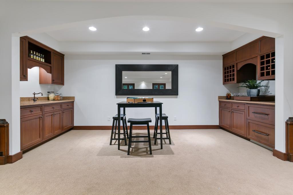 410 Highcroft Road Wayzata, MN 55391 - Photo 19 of 32