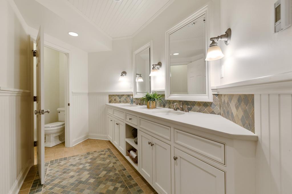 410 Highcroft Road Wayzata, MN 55391 - Photo 22 of 32