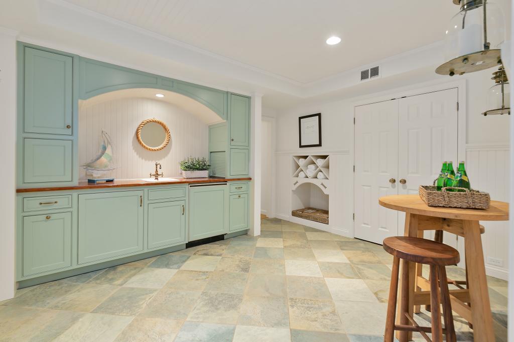 410 Highcroft Road Wayzata, MN 55391 - Photo 23 of 32