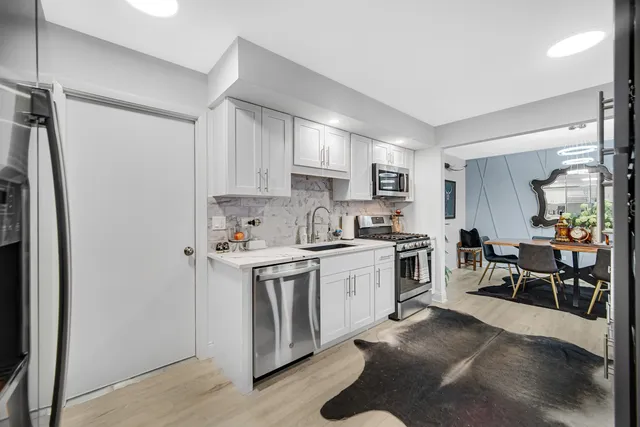 $325,000 | 7332 West 155th Street, Orland Park, IL 60462