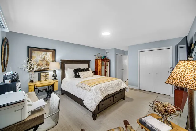 $325,000 | 7332 West 155th Street, Orland Park, IL 60462