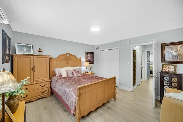 $325,000 | 7332 West 155th Street, Orland Park, IL 60462