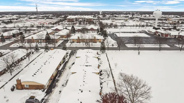 $325,000 | 7332 West 155th Street, Orland Park, IL 60462