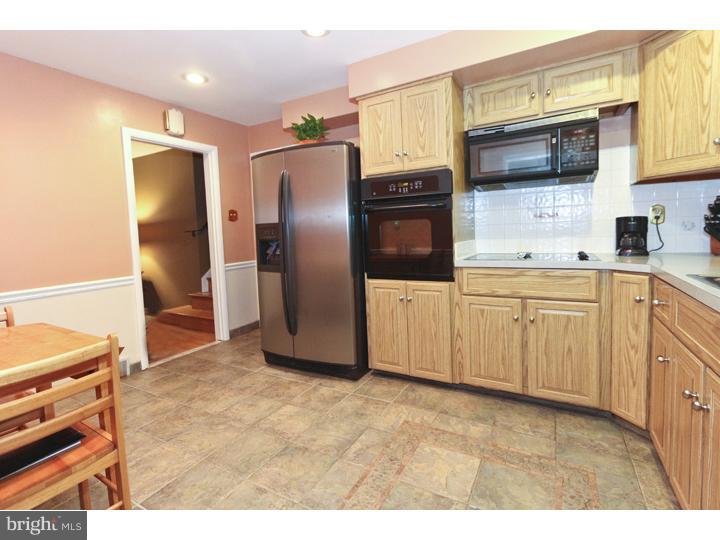 618 Forest Road Wayne, PA 19087 - Photo 11 of 18 Kitchen