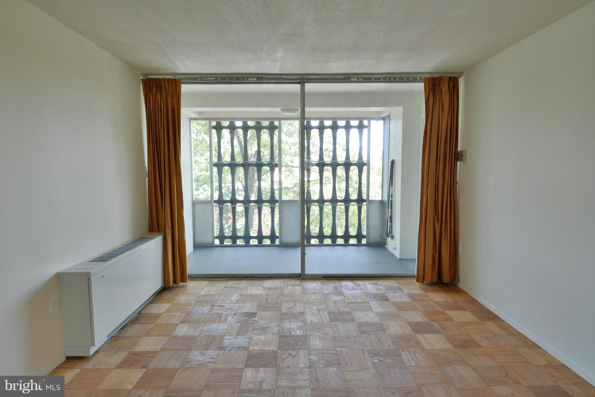 1311 Delaware Avenue Southwest, Unit S435 Washington, DC 20024 - Photo 11 of 29 Living Room