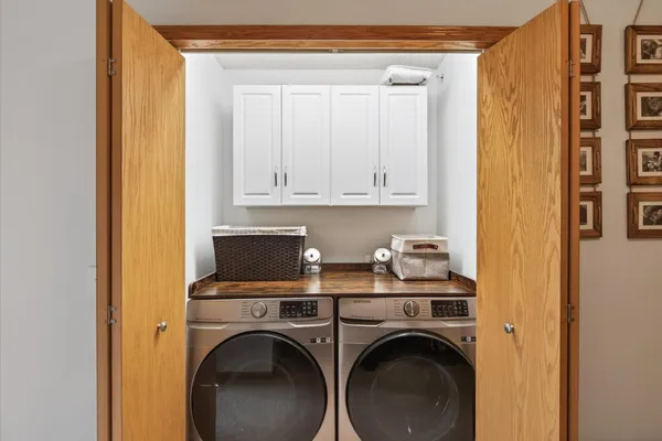 $265,000 | 17632 69th Place North, Maple Grove, MN 55311