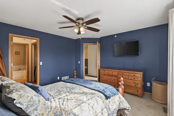 $265,000 | 17632 69th Place North, Maple Grove, MN 55311