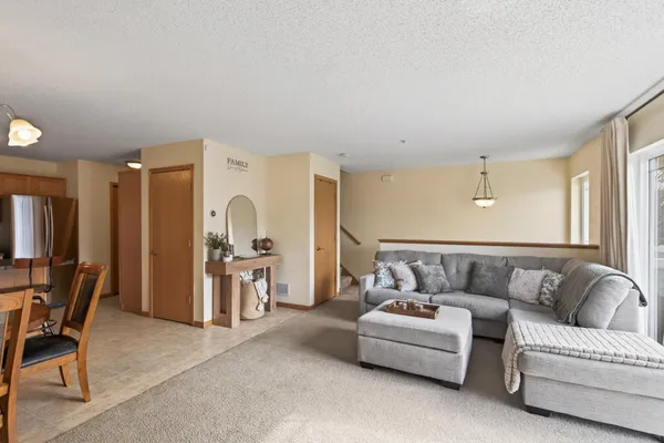 $265,000 | 17632 69th Place North, Maple Grove, MN 55311