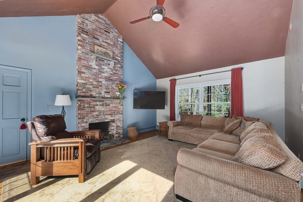 378 Ipswich Road Boxford, MA 01921 - Photo 7 of 35