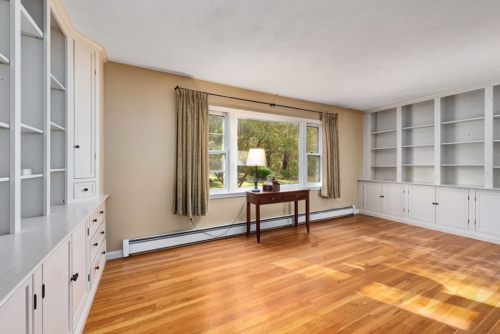 378 Ipswich Road Boxford, MA 01921 - Photo 10 of 35