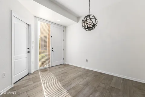 $2,300 | 7887 North 16th Street, Unit 123, Phoenix, AZ 85020