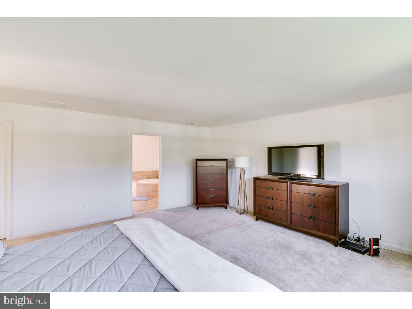 4 Rolling Meadows Court Cream Ridge, NJ 08514 - Photo 15 of 25 Gallery Image 15