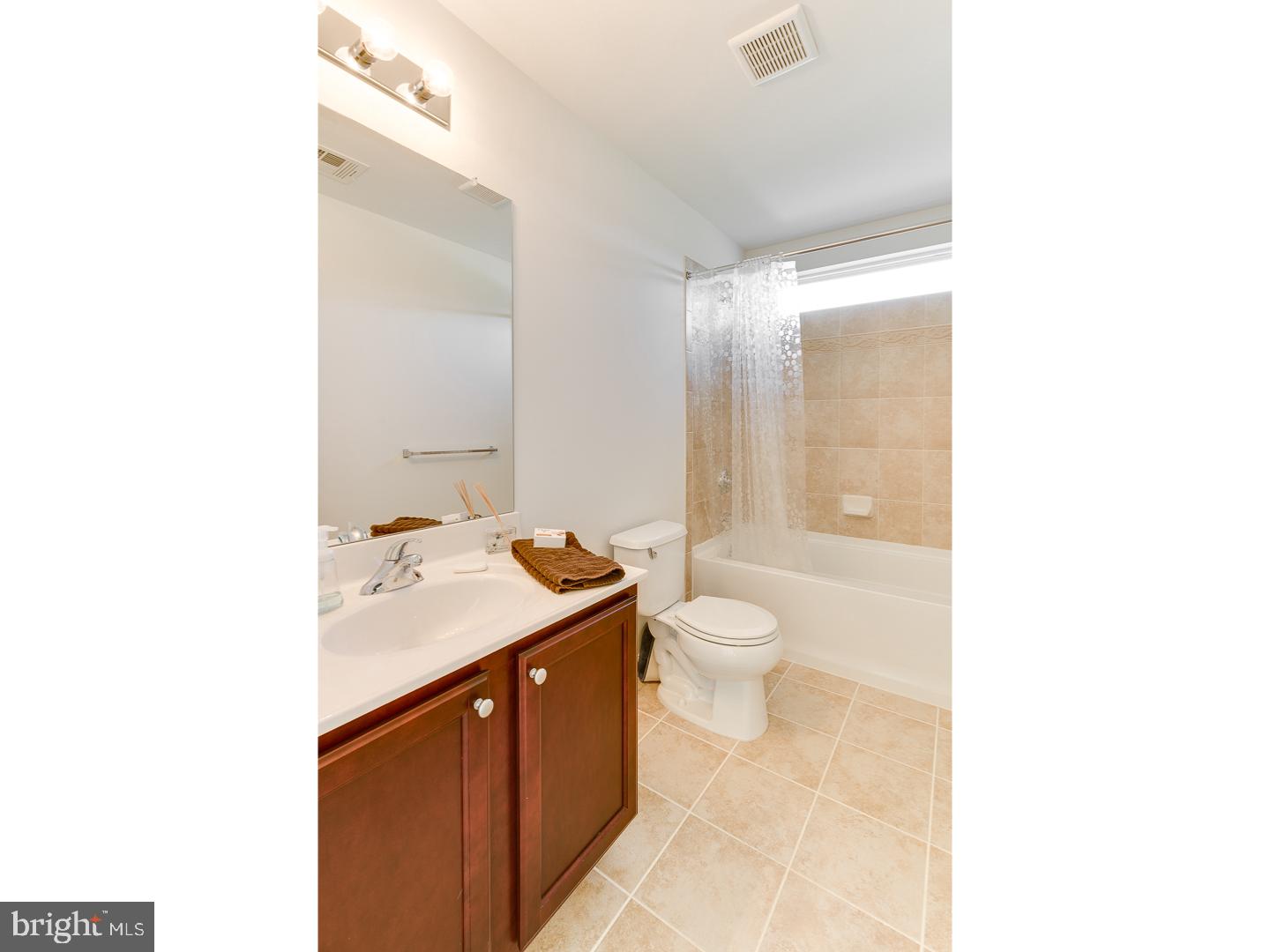 4 Rolling Meadows Court Cream Ridge, NJ 08514 - Photo 19 of 25 Gallery Image 19