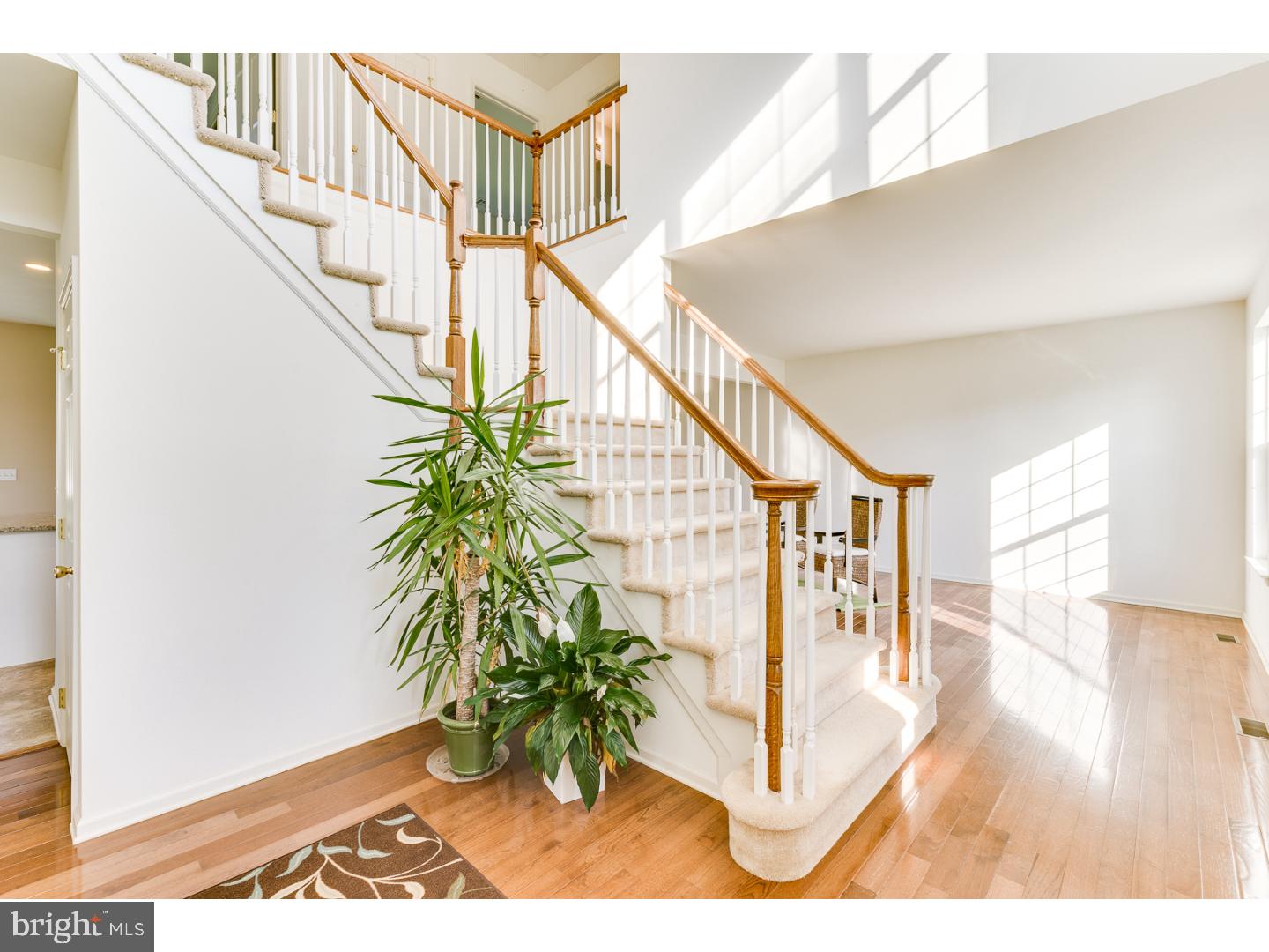 4 Rolling Meadows Court Cream Ridge, NJ 08514 - Photo 3 of 25 Gallery Image 3
