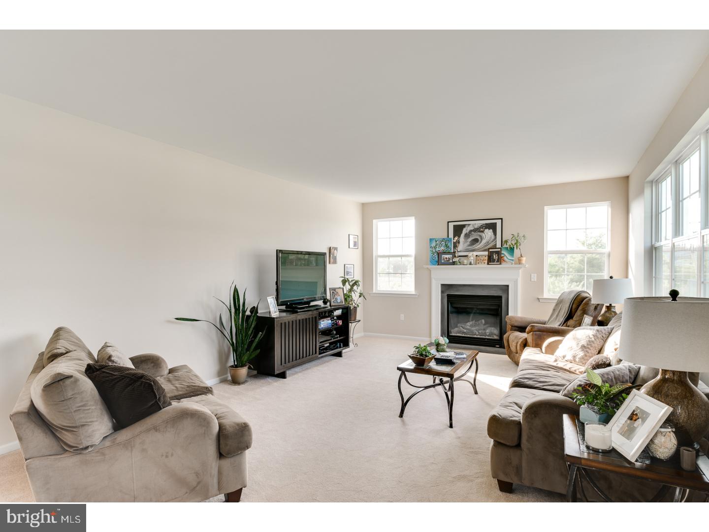 4 Rolling Meadows Court Cream Ridge, NJ 08514 - Photo 7 of 25 Gallery Image 7