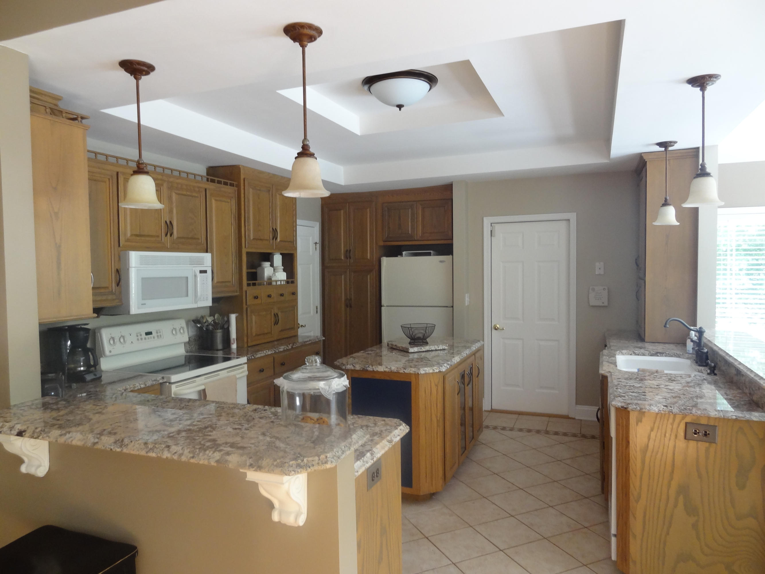 310 Woodbrook Road Moneta, VA 24121 - Photo 11 of 57 Kitchen with granite