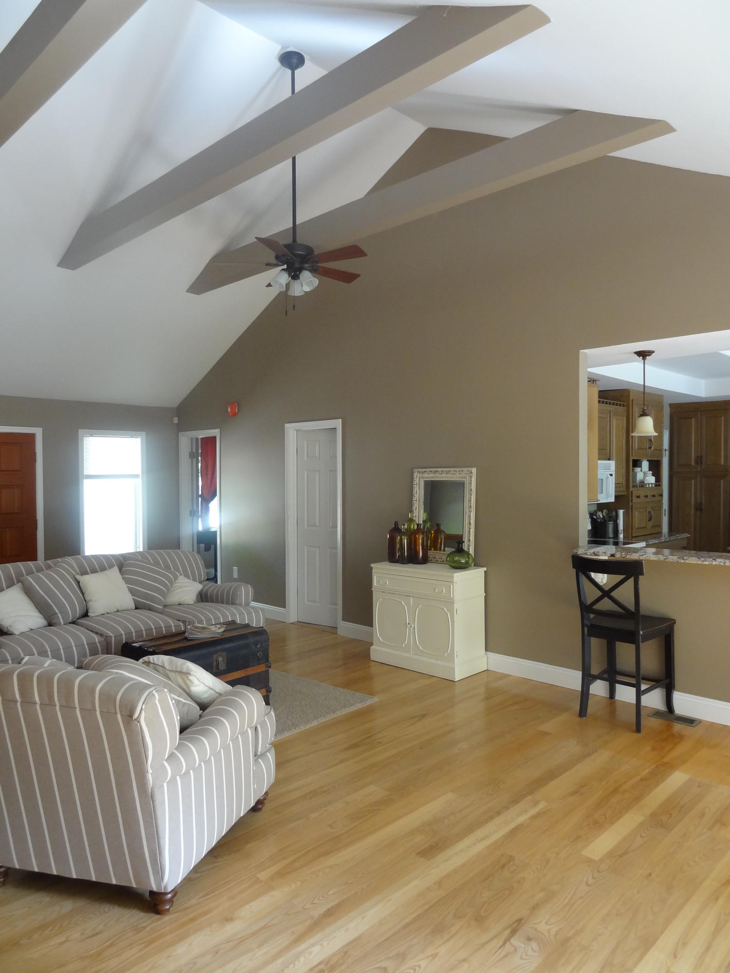 310 Woodbrook Road Moneta, VA 24121 - Photo 5 of 57 Great room
