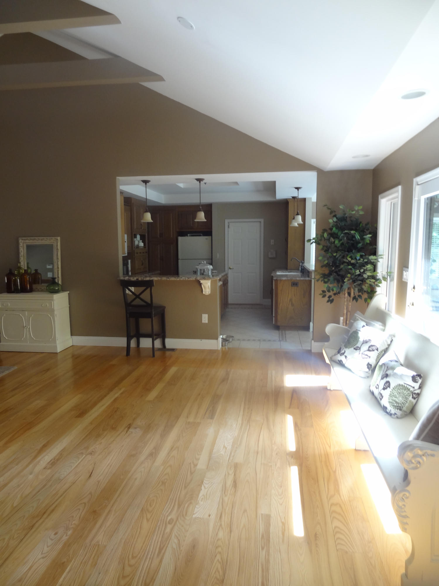 310 Woodbrook Road Moneta, VA 24121 - Photo 6 of 57 Great room