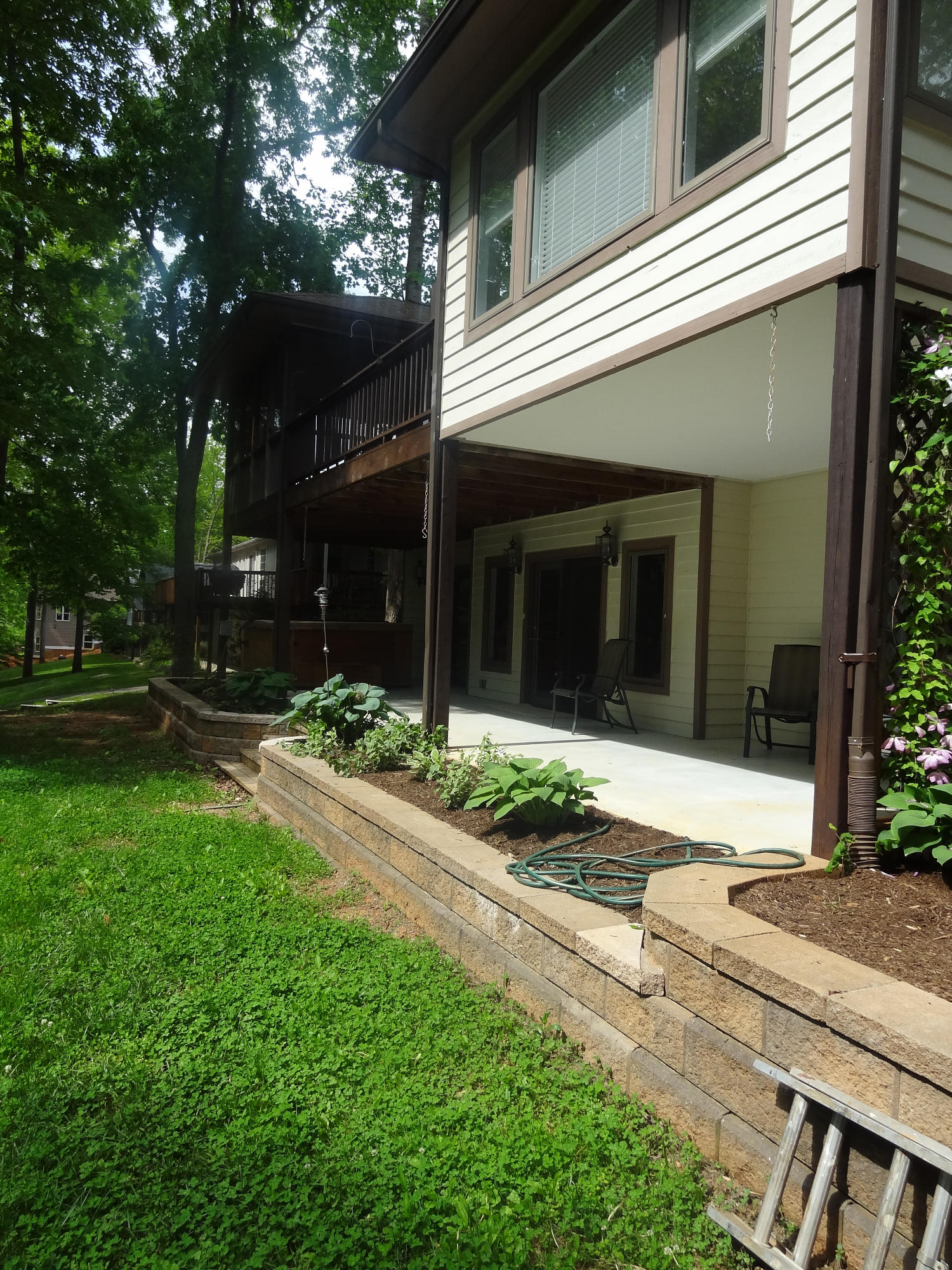 310 Woodbrook Road Moneta, VA 24121 - Photo 56 of 57 Side view- Back