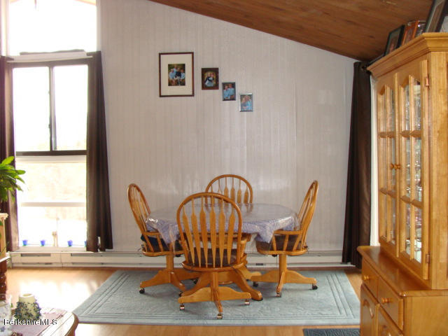 189 Stratton Road, Unit E6 Williamstown, MA 01267 - Photo 3 of 10 stratton8