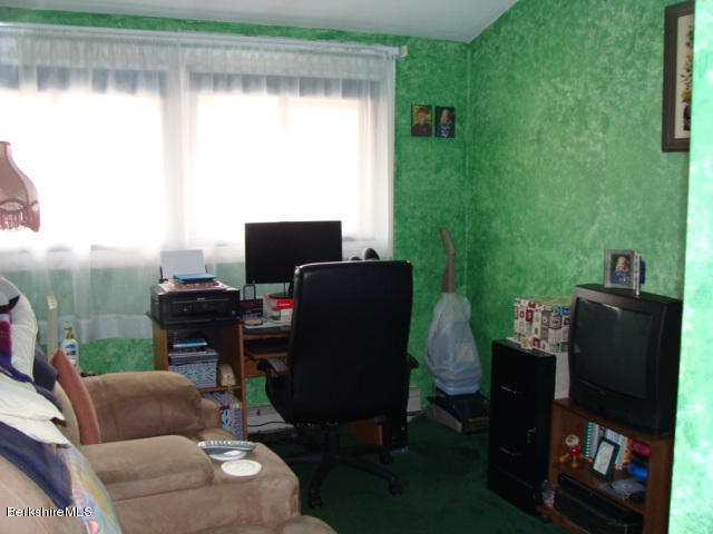 189 Stratton Road, Unit E6 Williamstown, MA 01267 - Photo 4 of 10 stratton11