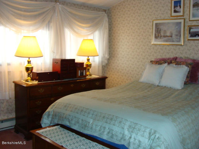 189 Stratton Road, Unit E6 Williamstown, MA 01267 - Photo 6 of 10 stratton14