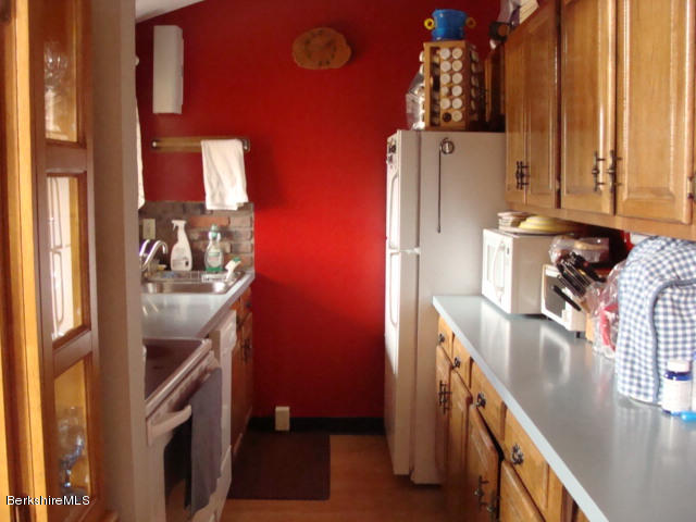 189 Stratton Road, Unit E6 Williamstown, MA 01267 - Photo 9 of 10 stratton19