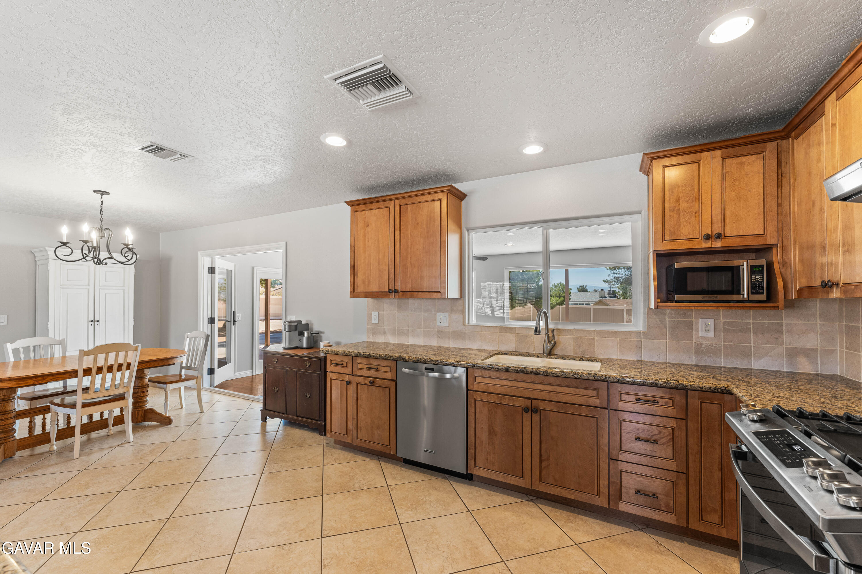 16311 Nosoni Road Apple Valley, CA 92307 - Photo 19 of 47 Nosoni Rd-22