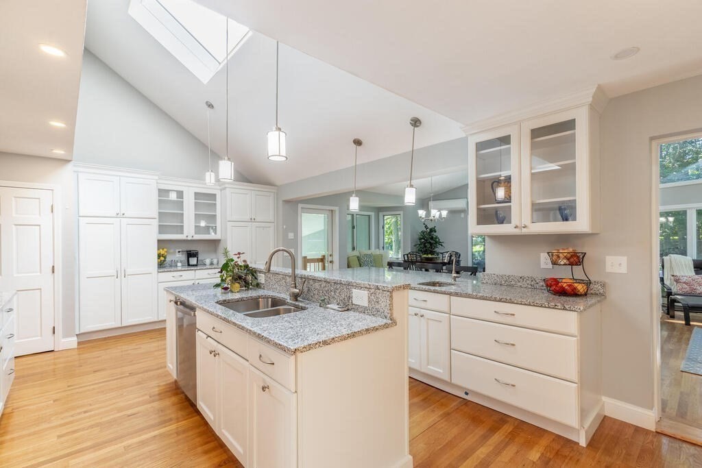 13 Hart Road Lynnfield, MA 01940 - Photo 11 of 36 Gallery Image 11