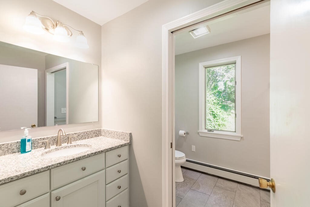13 Hart Road Lynnfield, MA 01940 - Photo 18 of 36 Gallery Image 18