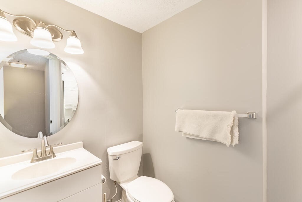 13 Hart Road Lynnfield, MA 01940 - Photo 28 of 36 Gallery Image 28