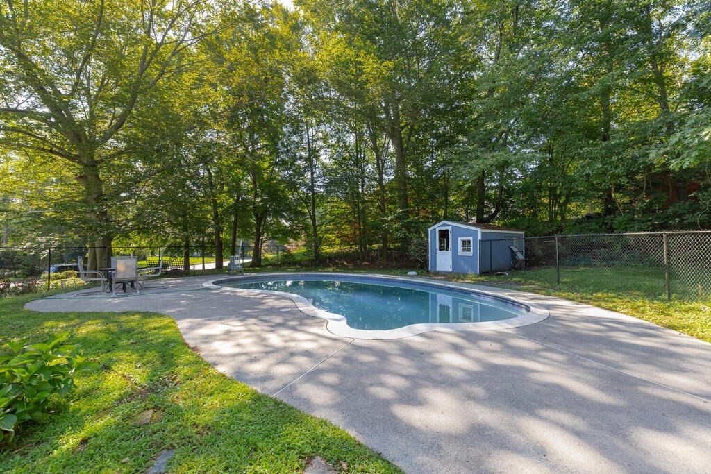 13 Hart Road Lynnfield, MA 01940 - Photo 30 of 36 Gallery Image 30
