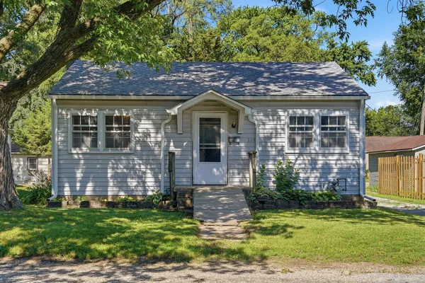 $110,000 | 704 6th Avenue, Rock Falls, IL 61071