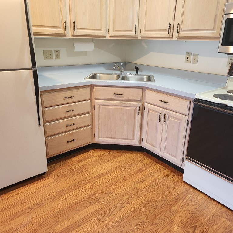 5 Ryan Road, Unit 2 Townsend, MA 01474 - Photo 6 of 13