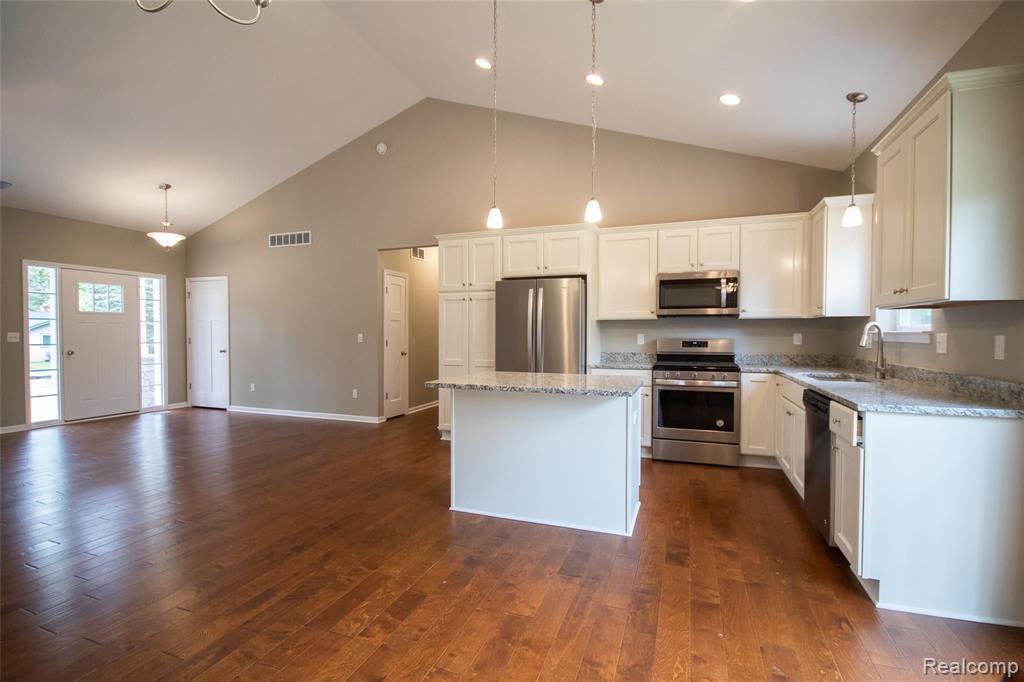 699 County Farm Road Howell, MI 48843 - Photo 8 of 20