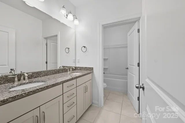 $989,000 | 425 Cassia Court, Tega Cay, SC 29708