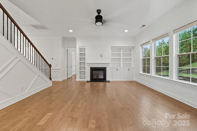 $989,000 | 425 Cassia Court, Tega Cay, SC 29708