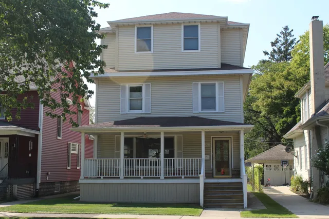 $350,000 | 1516 Forres Avenue, St. Joseph, MI 49085