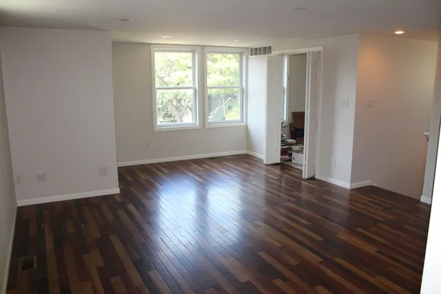 $350,000 | 1516 Forres Avenue, St. Joseph, MI 49085