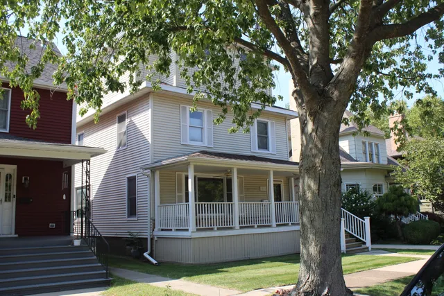 $350,000 | 1516 Forres Avenue, St. Joseph, MI 49085