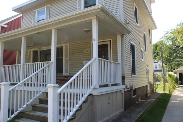 $350,000 | 1516 Forres Avenue, St. Joseph, MI 49085