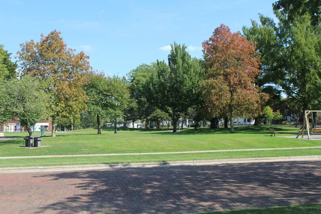 $350,000 | 1516 Forres Avenue, St. Joseph, MI 49085