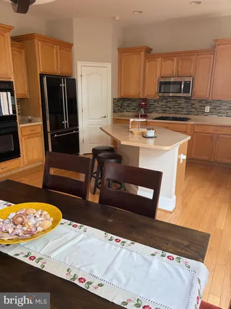 $6,200 | 8402 Tysons Trace Court, Vienna, VA 22182