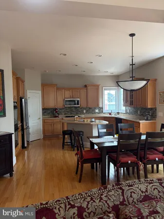 $6,200 | 8402 Tysons Trace Court, Vienna, VA 22182