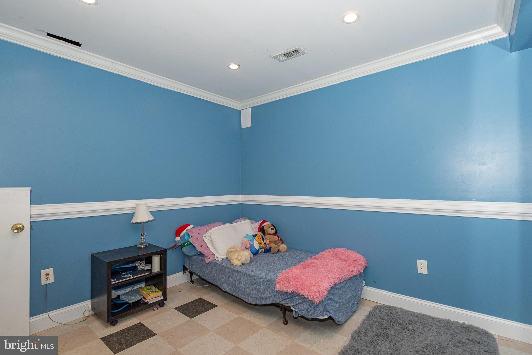 9406 Taney Road Manassas, VA 20110 - Photo 34 of 44 Den1/Bedroom #2
