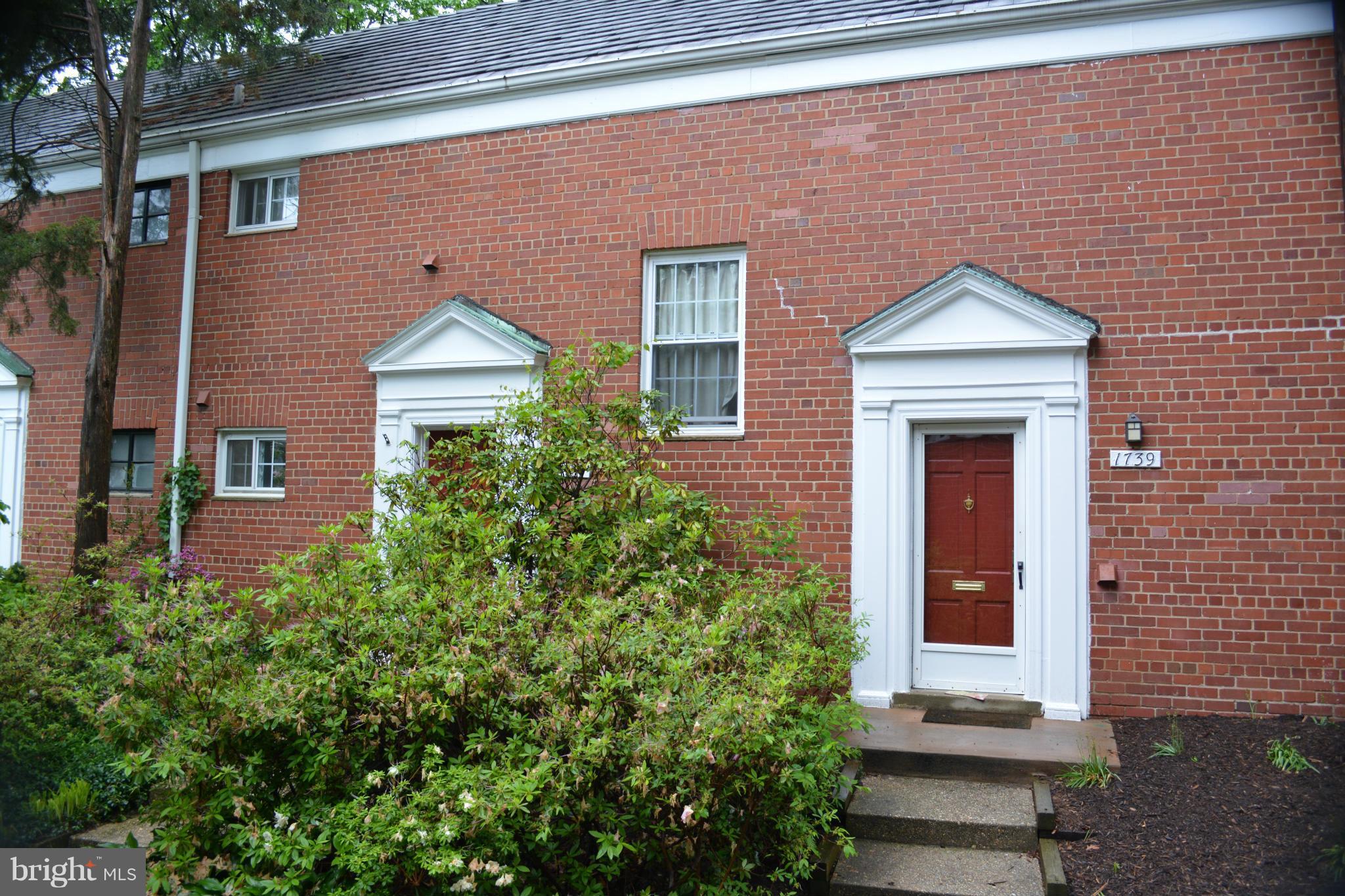 1739 Preston Road Alexandria, VA 22302 - Photo 1 of 30 Exterior (Front)
